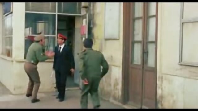 Hollywood đi khó - 1976 sem sec han quoc