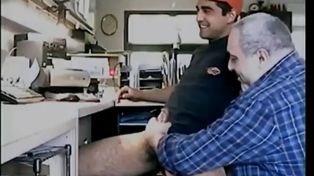 Tóc vàng nhà một mình sân khấu 1 sem phin séc